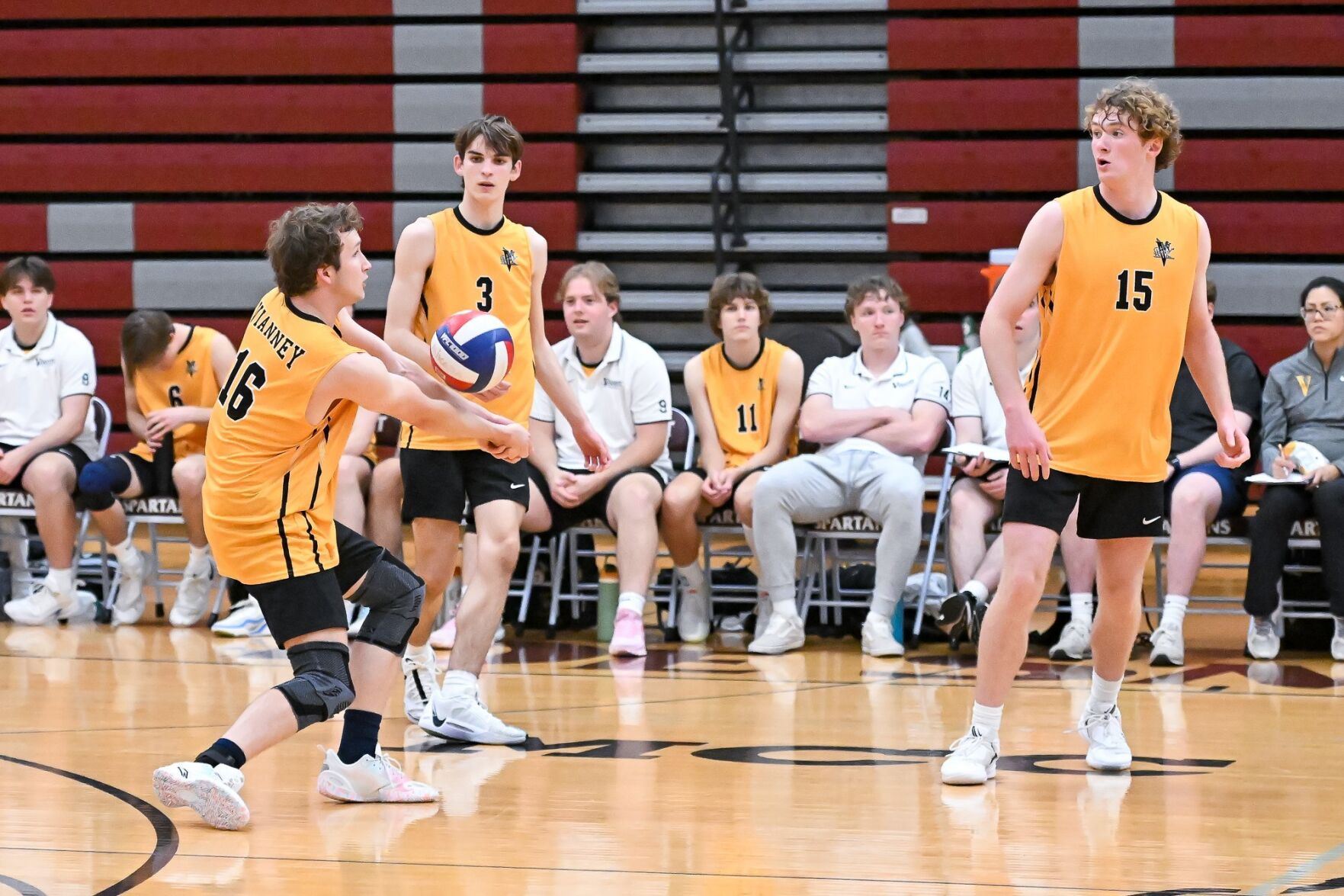 05/02/24 - Boys Volleyball Vianney at De Smet